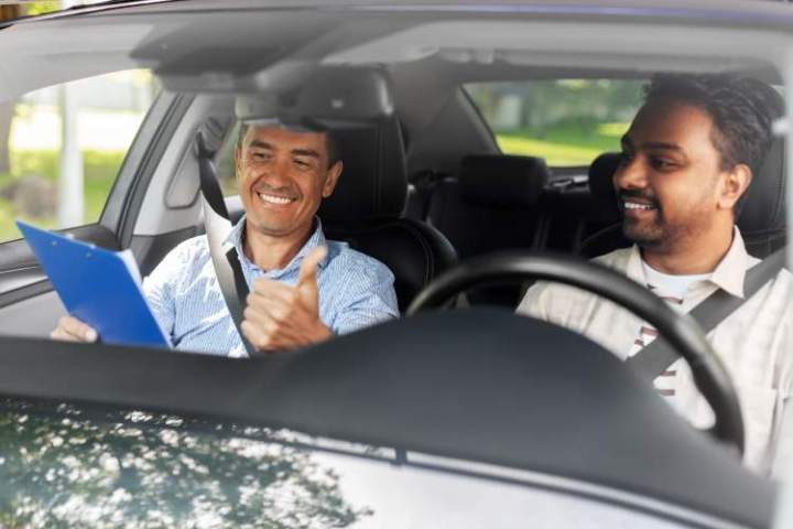 <p>Cours de conduite auto, Sainte-Rose</p>